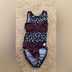 AXS snowflake leo only wore a handful of times smoke free home